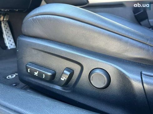 Lexus IS 2018 - фото 15