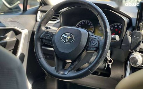 Toyota RAV4 2020 - фото 14
