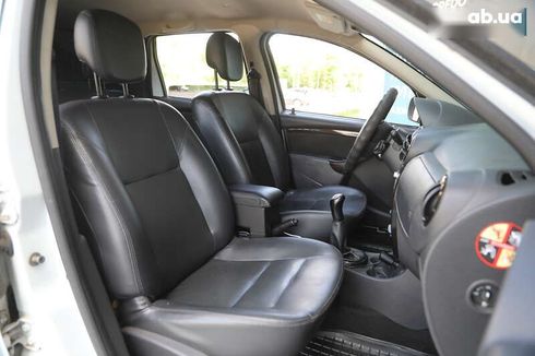 Dacia Duster 2012 - фото 8