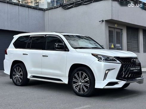 Lexus LX 2019 - фото 12