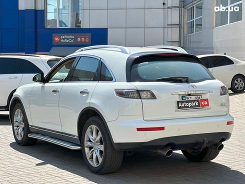Infiniti FX-Series 2008 белый - фото 7