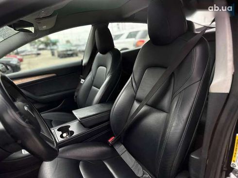 Tesla Model 3 2021 - фото 12