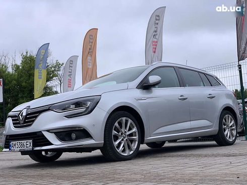 Renault Megane 2017 - фото 2