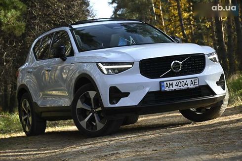 Volvo XC40 2024 - фото 2
