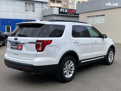 Ford Explorer 2017 белый - фото 8