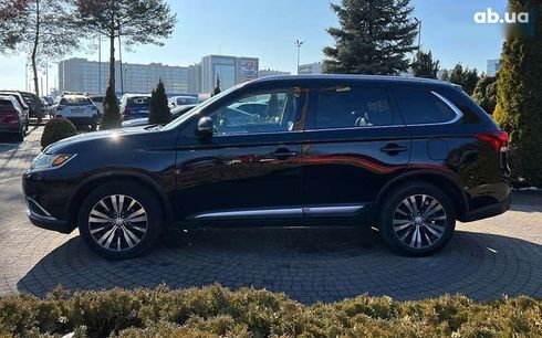 Mitsubishi Outlander 2019 - фото 4