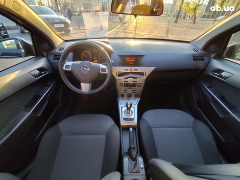 Opel Astra 2012 черный - фото 21