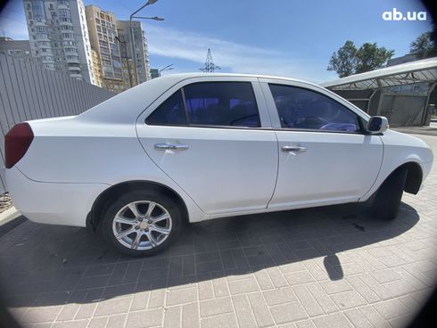 Geely MK 2013 белый - фото 7
