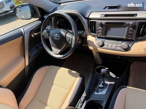 Toyota RAV4 2016 - фото 10