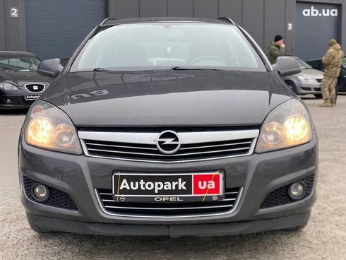 Opel Astra 2011 серый - фото 2