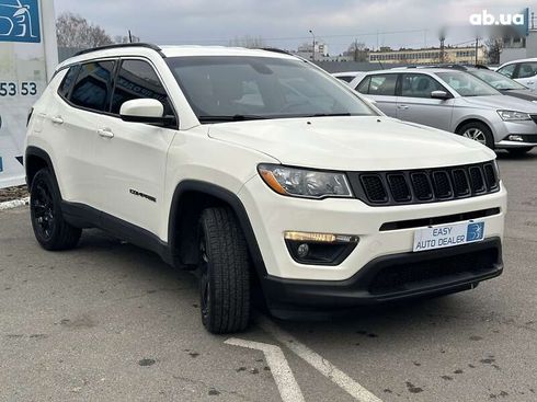 Jeep Compass 2017 - фото 2