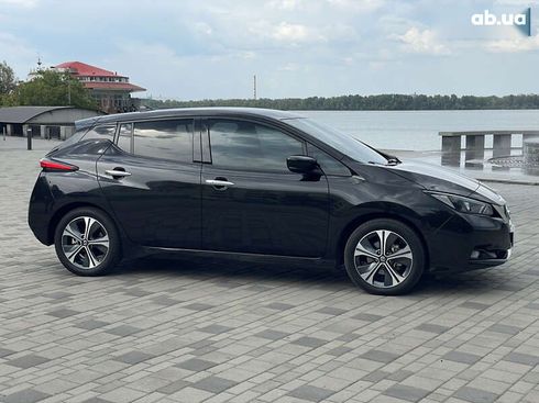 Nissan Leaf 2021 - фото 6