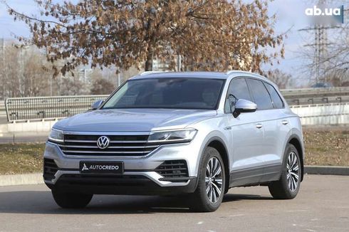 Volkswagen Touareg 2019 - фото 3