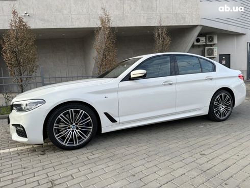 BMW 5 серия 2018 белый - фото 5