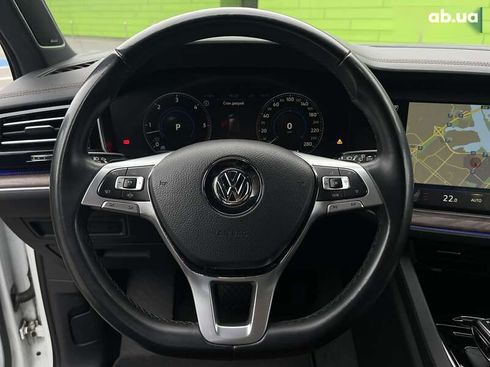 Volkswagen Touareg 2018 - фото 28