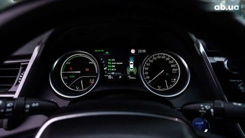 Toyota Camry 2019 - фото 22