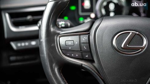 Lexus UX 2019 - фото 20