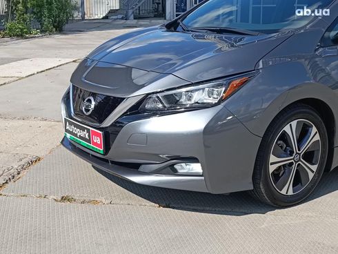Nissan Leaf 2020 серый - фото 4