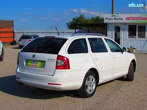 Skoda Octavia 2012 - фото 2