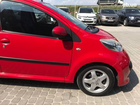 Peugeot 107 2008 красный - фото 16