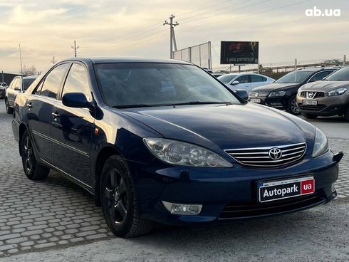 Toyota Camry 2005 синий - фото 4