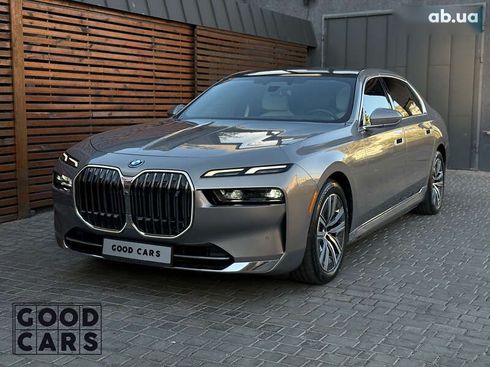 BMW i7 2023 - фото 3