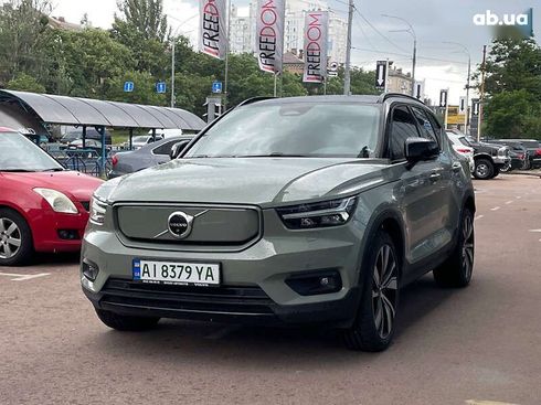 Volvo XC40 2021 - фото 2