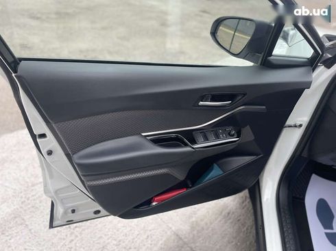 Toyota C-HR 2019 - фото 14
