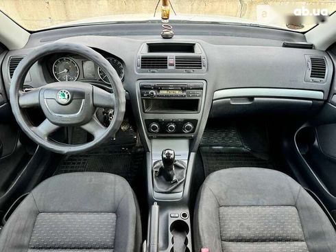 Skoda Octavia 2010 - фото 30