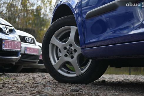 Skoda Fabia 2009 - фото 11