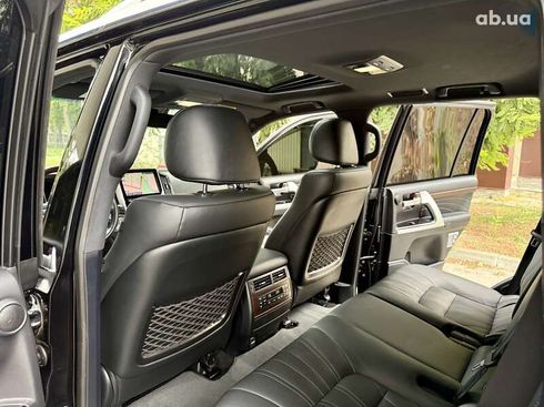 Toyota Land Cruiser 2020 - фото 28
