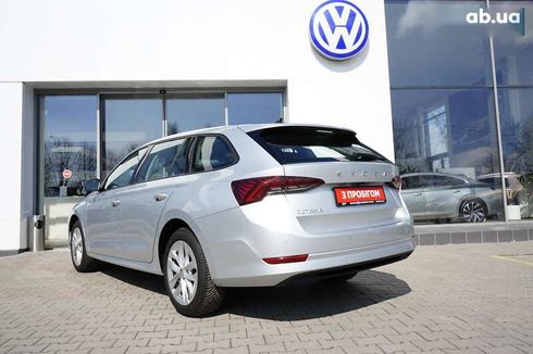 Skoda Octavia 2020 - фото 9