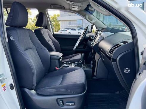Toyota Land Cruiser Prado 2014 - фото 19