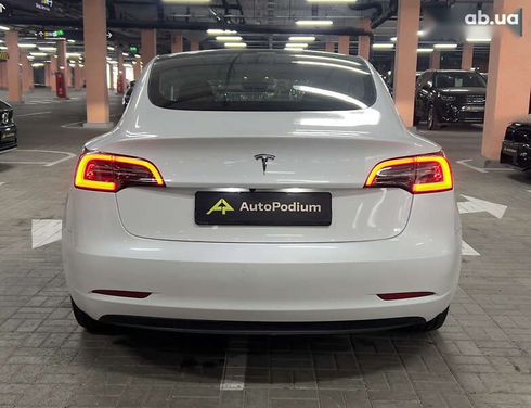 Tesla Model 3 2023 - фото 9