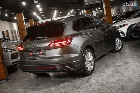 Volkswagen Touareg 2019 - фото 7