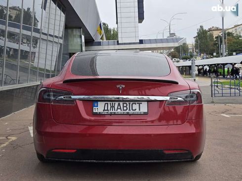 Tesla Model S 2019 - фото 6