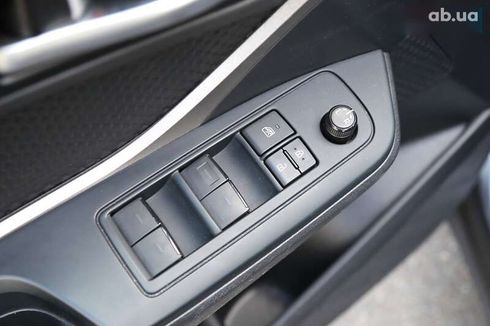 Toyota C-HR 2022 - фото 22