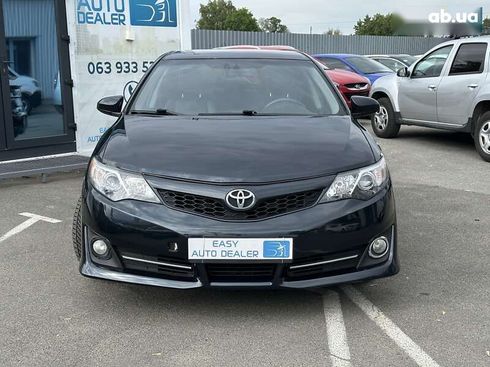 Toyota Camry 2013 - фото 2