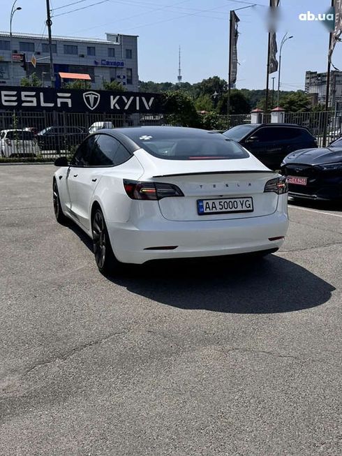 Tesla Model 3 2021 - фото 23