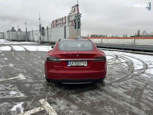 Tesla Model S 2013 - фото 12