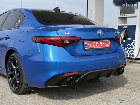 Alfa Romeo Giulia 2017 - фото 28