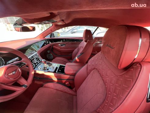 Bentley Continental GT 2022 - фото 25