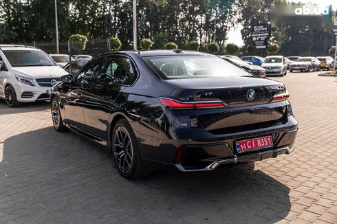 BMW i7 2024 - фото 18