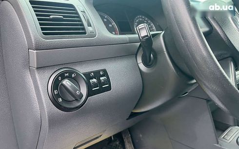 Volkswagen Touran 2005 - фото 12