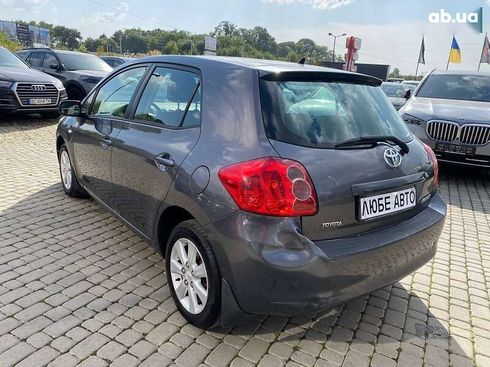 Toyota Auris 2008 - фото 3