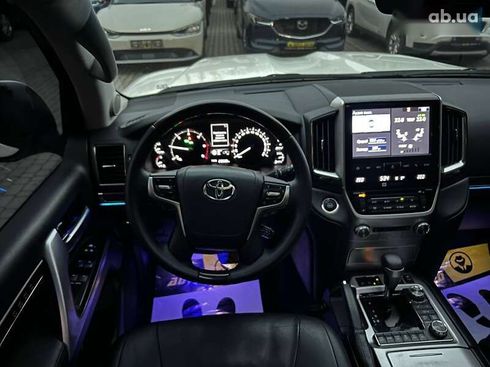 Toyota Land Cruiser 2016 - фото 15