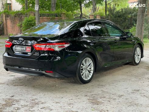 Toyota Camry 2017 черный - фото 10