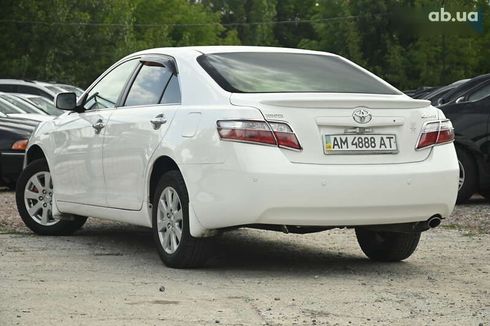 Toyota Camry 2008 - фото 6