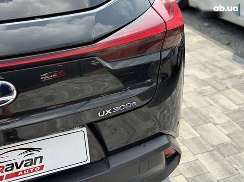 Lexus UX 2020 - фото 9