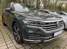 Купить кроссовер Volkswagen Touareg бу Киев - купить на Автобазаре